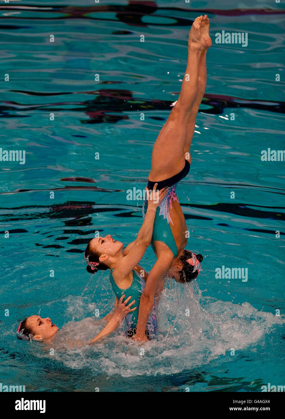 La squadra bielorussa gareggia nelle eliminatorie libere durante il secondo giorno della LEN European Synchronized Swimming Champions Cup 2011 a Stonds Forge, Sheffield. Foto Stock