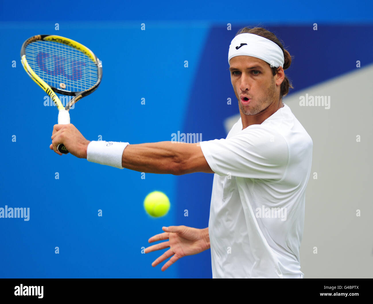 Tennis - Campionati AEGON 2011 - giorno uno - il Club della Regina. Feliciano Lopez in Spagna contro Dimitry Turonov della Russia Foto Stock