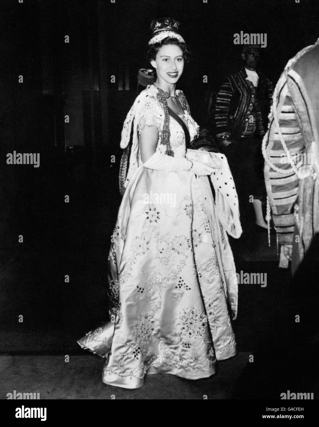 Principessa Margaret all'arrivo a Buckingham Palace dopo l'incoronazione della sorella Regina Elisabetta II Foto Stock