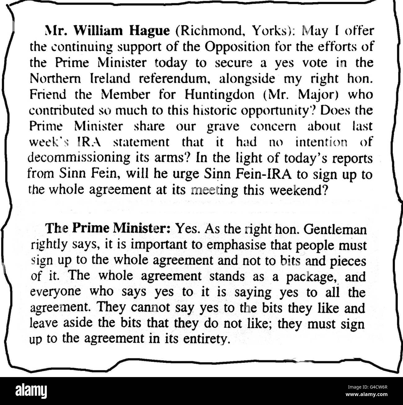 La versione stampata di uno scambio tra il leader del partito conservatore William Hague e il primo ministro Tony Blair come appariva nella relazione Hansard - la relazione ufficiale sui dibattiti parlamentari alla Camera dei Comuni - quando è stata pubblicata il 6 maggio 1998. Il vice leader del Partito unionista democratico, Peter Robinson, ha avviato un'indagine sulla pubblicazione del documento dopo aver affermato che esso differiva dal rapporto PA News delle parole reali di Blair e dal video-nastro del procedimento. Si afferma che la relazione è stata documentata e che alcune parole vitali sono state pronunciate dall'onorevole Foto Stock