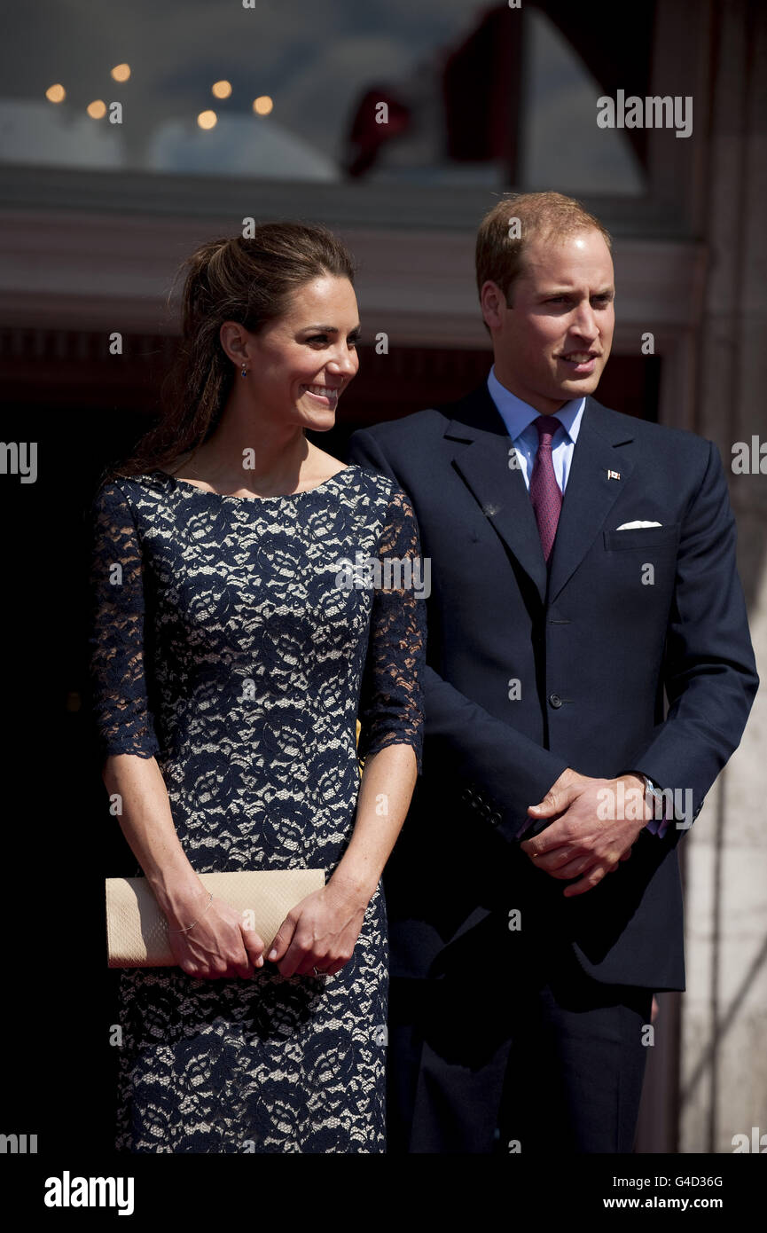 Il Duca e la Duchessa di Cambridge al di fuori della residenza ufficiale del Governatore Generale del Canada, Rideau Hall di Ottawa, il primo giorno della loro visita nel Paese del Commonwealth. Foto Stock