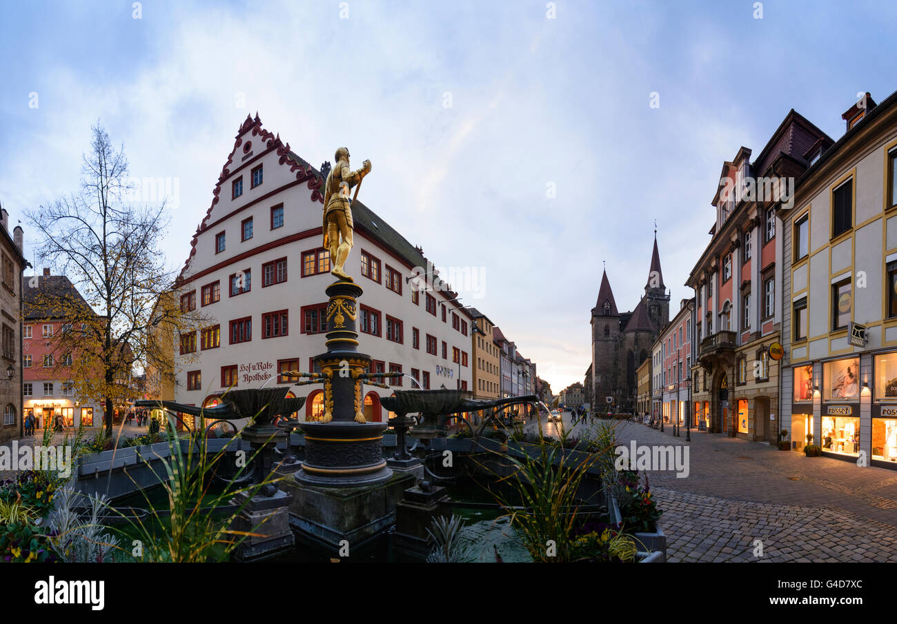 Martin Lutero - Piazza Municipio , il Markgraf- Georg Fontana e la chiesa di San Johannis, in Germania, in Baviera, Baviera, Mittelfran Foto Stock