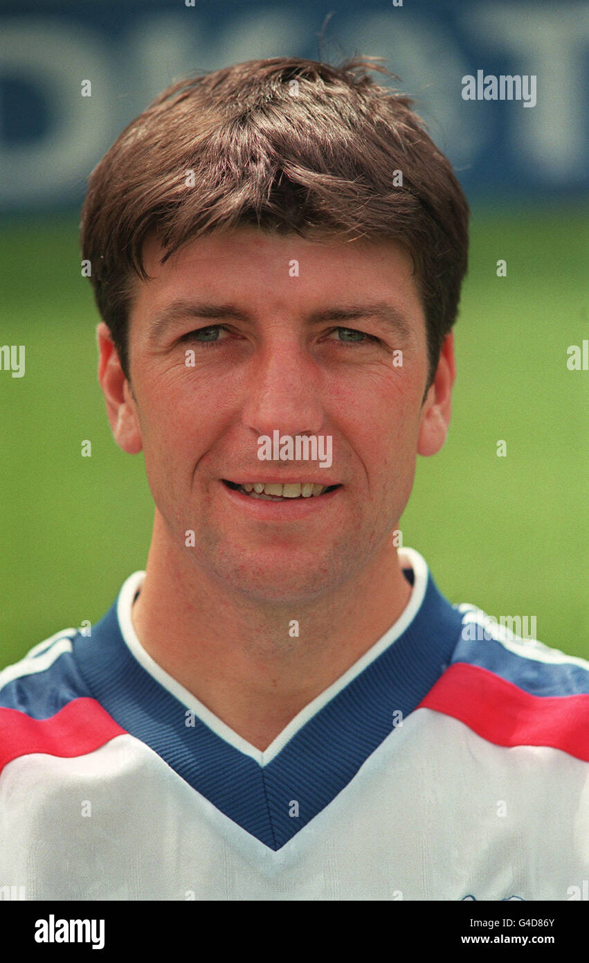 PA NEWS FOTO 4/8/98 MURRAY JONES LA GESTIONE DEL PERSONALE DI CRYSTAL PALACE F.C. Foto Stock