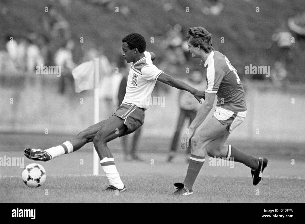 Calcio - Europei Under-18 campionato - Gruppo D - Austria - Inghilterra Foto Stock