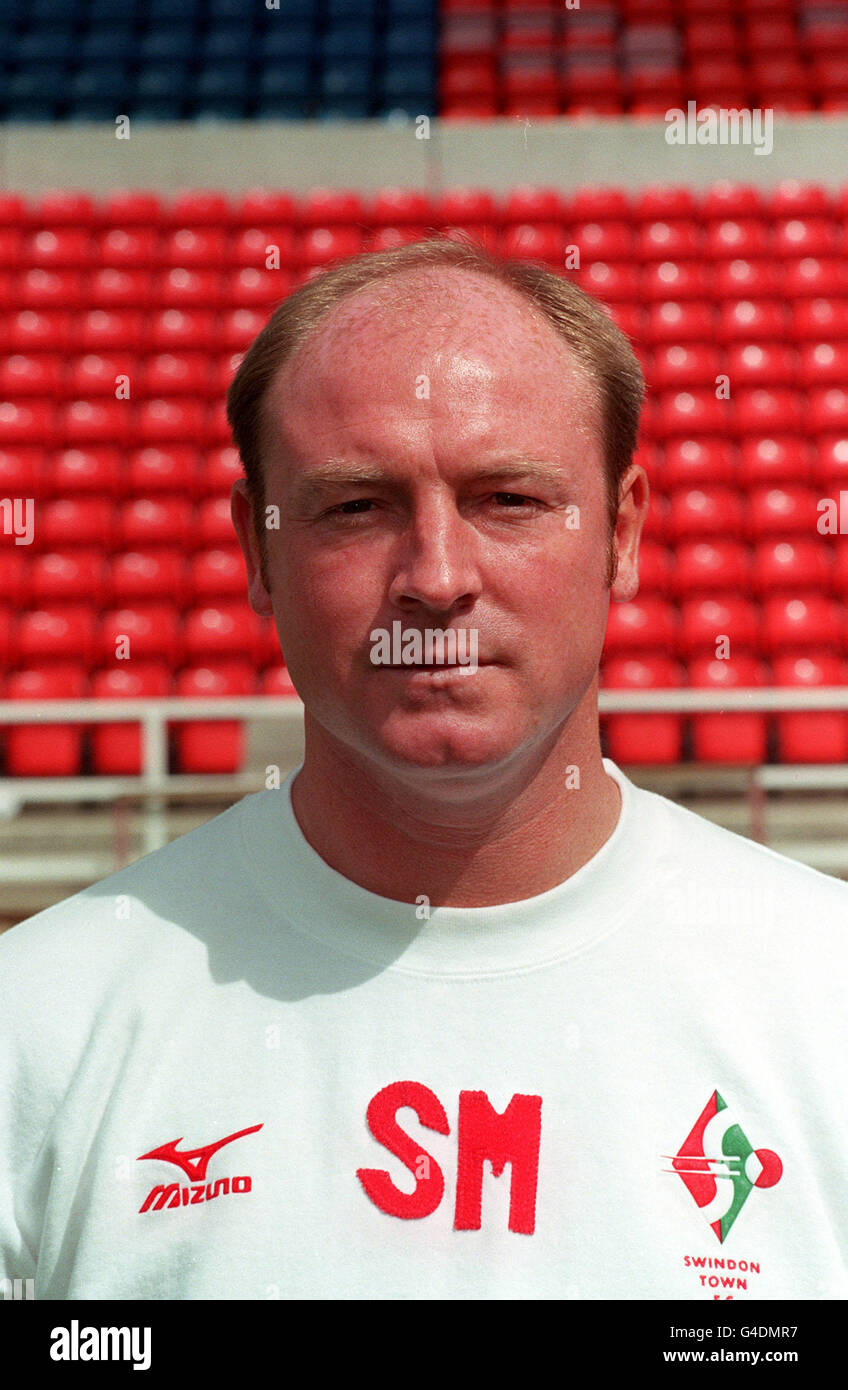 Steve McMahon, direttore del Swindon Town Football Club. 5/1/97 dimesso come manager di Swindon. 7/1/00 : Mchahon è stato nominato manager degli strugglers della seconda Divisione Blackpool. Foto Stock