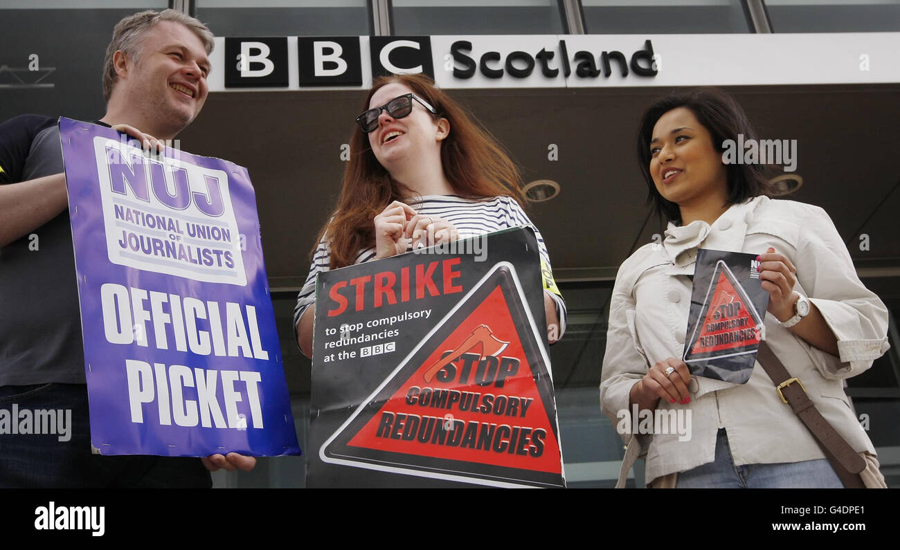 La picket line fuori dalla BBC a Glasgow come membri della National Union of Journalists (NUJ) scena uno sciopero di 24 ore su posti di lavoro. Foto Stock