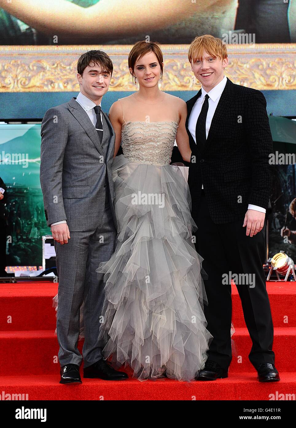 (L-R) Daniel Radcliffe, Emma Watson e Rupert Grint alla prima mondiale di Harry Potter e dei doni della morte: Parte 2. Foto Stock