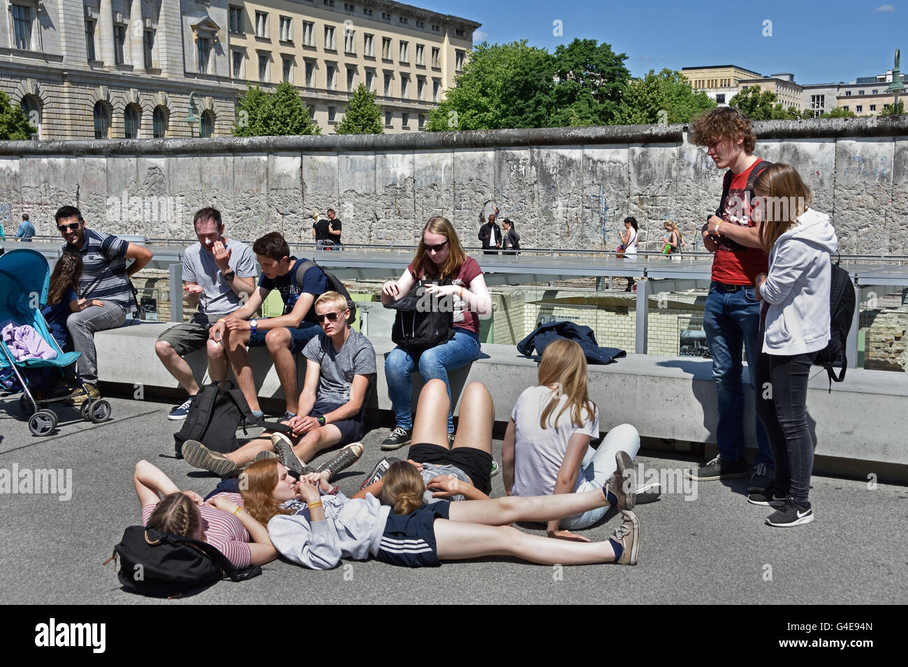 Topographie del terrore museo storico sul sito della ex sede della Gestapo a Berlino Germania Foto Stock