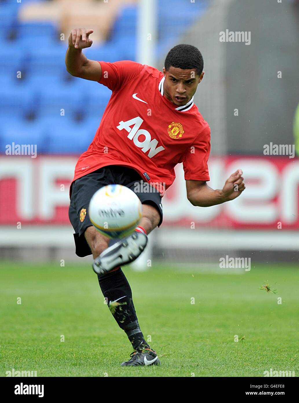 Calcio - Pre Season friendly - Shrewsbury Town v Manchester United XI - Greenhous Meadow. Ezechiel Fryers, Manchester United XI Foto Stock