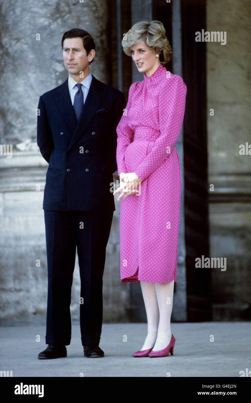 Il Principe e la Principessa di Galles sui gradini della Basilica di San Pietro, il Vaticano. Foto Stock