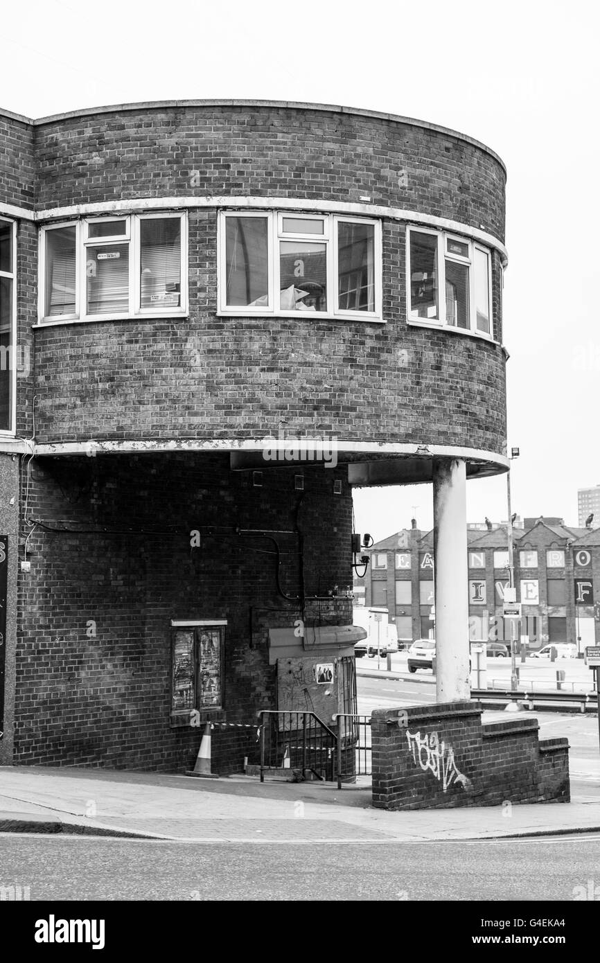 Il vecchio rosso alla stazione degli autobus, Vicario Lane, Leeds. Foto Stock