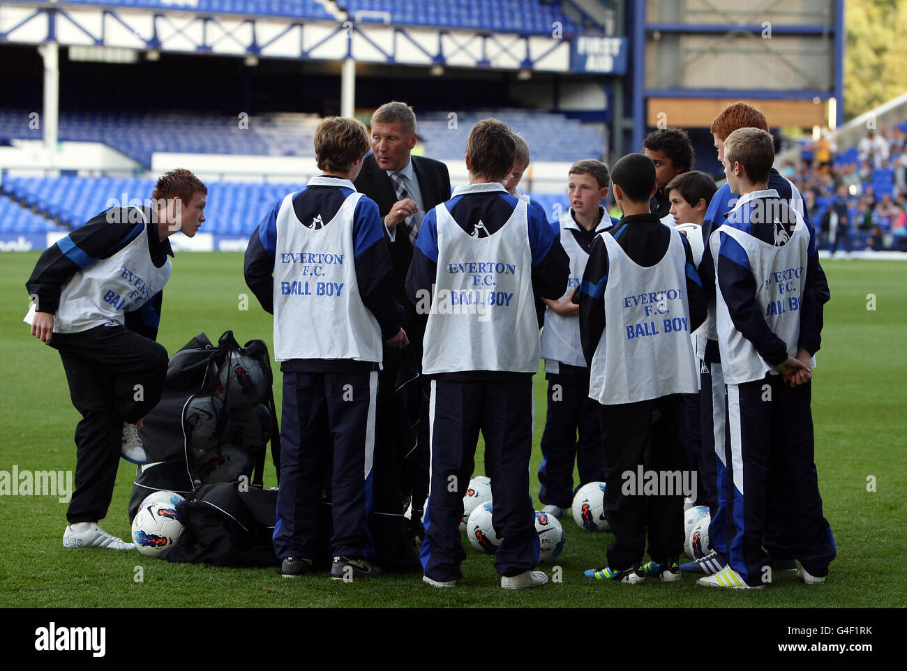 Calcio - Pre Season friendly - Everton v Villarreal - Goodison Park. Everton Ball ragazzi Foto Stock