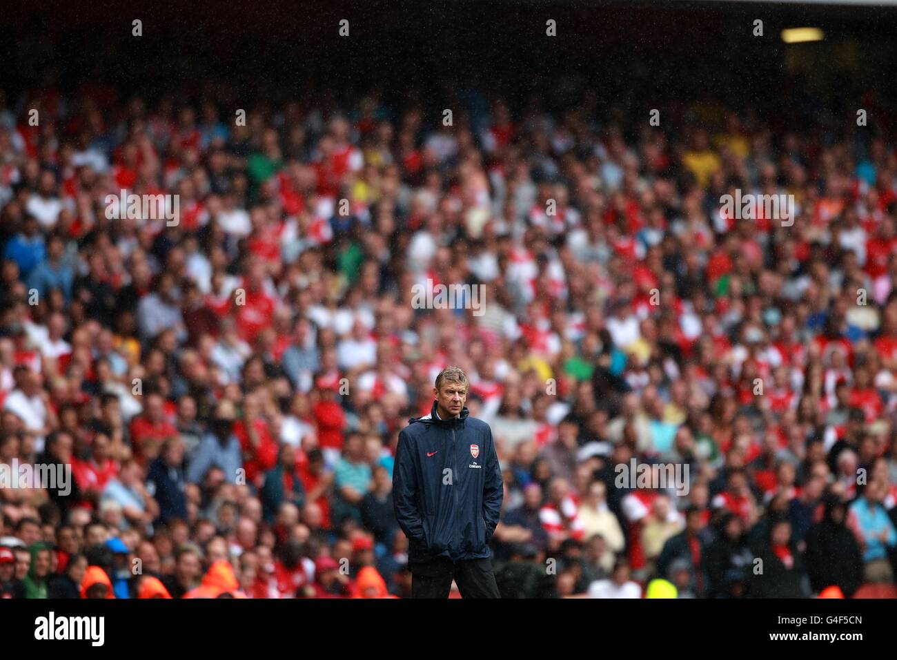 Calcio - Barclays Premier League - Arsenal v Liverpool - Emirates Stadium. Arsenal manager Wenger sul touchline. Foto Stock