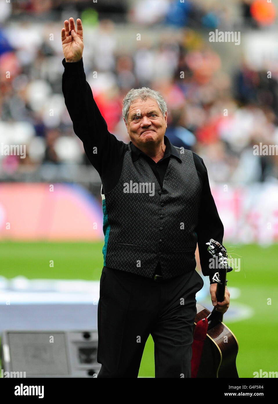 Calcio - Barclays Premier League - Swansea City / Wigan Athletic - Liberty Stadium. Cantante Max Boyce durante la partita della Barclays Premier League al Liberty Stadium di Swansea. Foto Stock