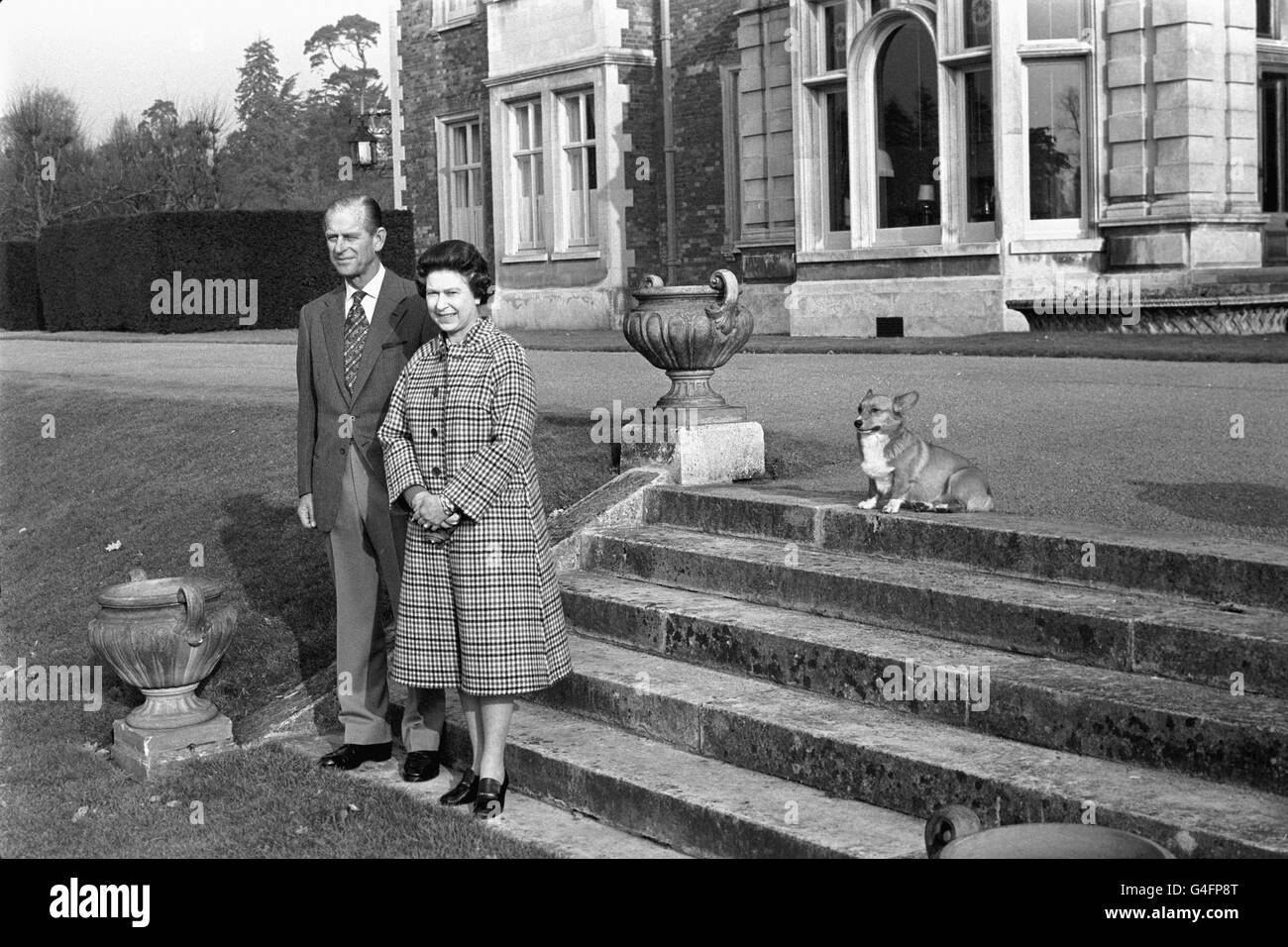 Royalty - Queen Elizabeth II - trentesimo anniversario di adesione - Sandringham Foto Stock