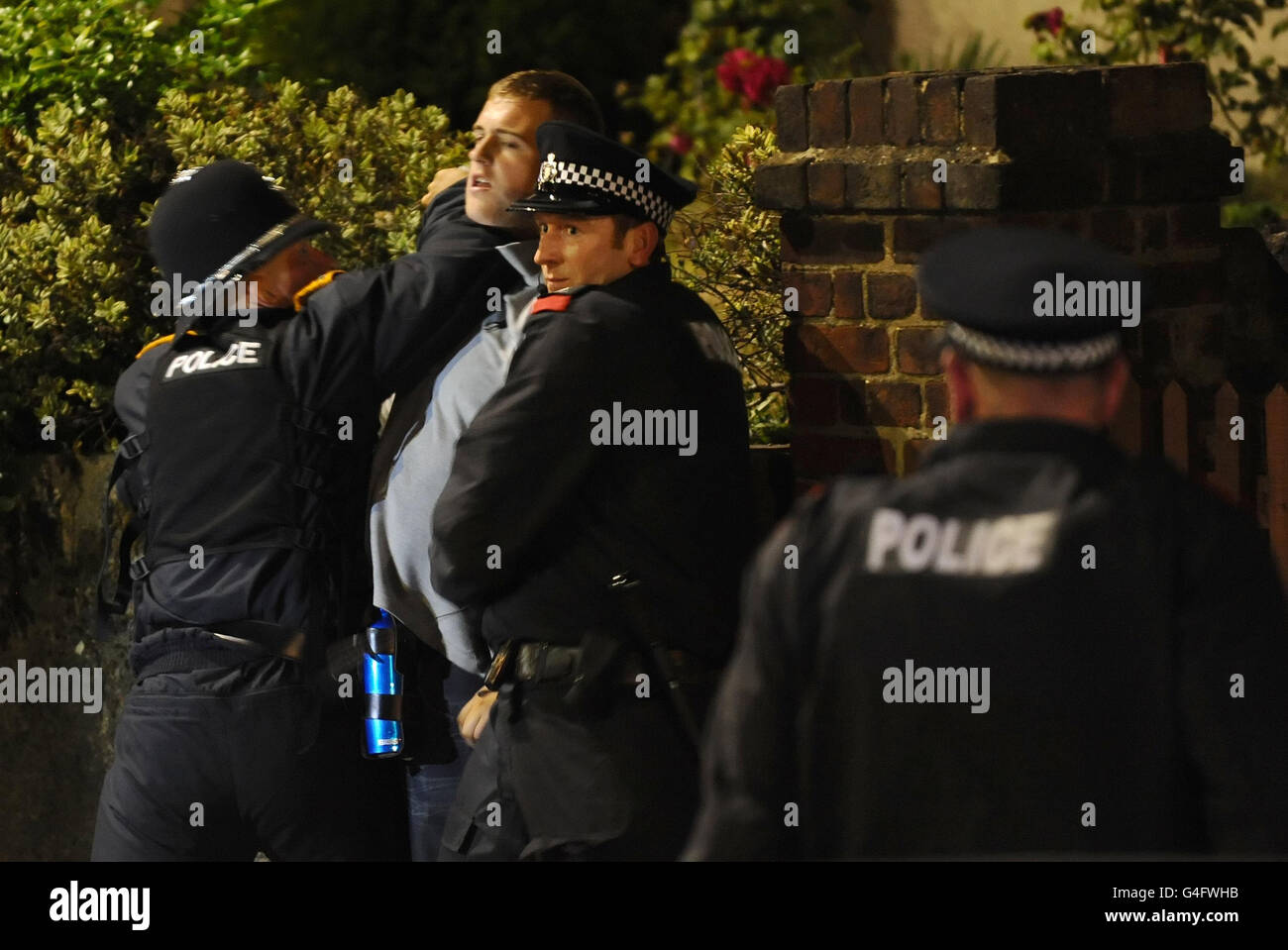Perturbazioni in tutto il Regno Unito. La polizia trattenne un uomo a Eltham, a sud-est di Londra. Foto Stock