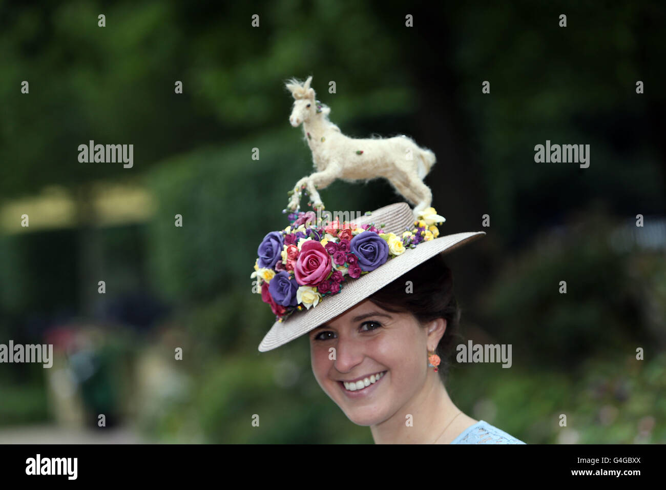 Charlotte Ricard durante il giorno cinque del Royal Ascot 2016, a Ascot Racecourse. Stampa foto di associazione. Picture Data: Sabato 18 Giugno, 2016. Vedere la storia di PA RACING Ascot. Foto di credito dovrebbe leggere: Steve Parsons/filo PA. Restrizioni: Utilizzo soggetto a restrizioni. Solo uso editoriale, nessun uso commerciale o promozionale. Nessuna delle vendite private. Chiamate il numero +44 (0)1158 447447 per ulteriori informazioni Foto Stock