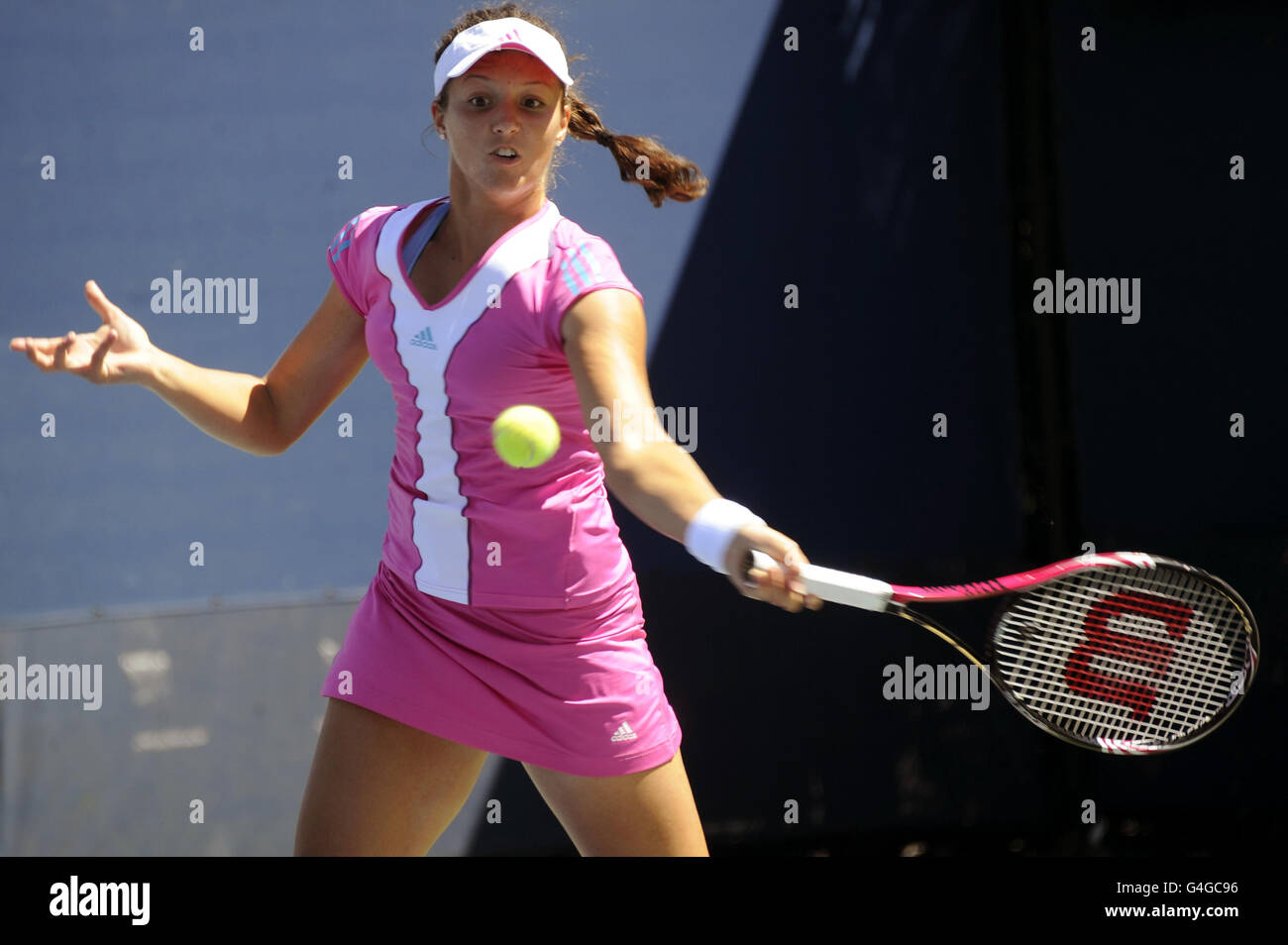 Tennis - 2011 US Open - giorno uno - Flushing Meadows. Laura Robson della Gran Bretagna in azione contro Ayumi Morita del Giappone durante il giorno uno degli US Open a Flushing Meadows, New York, USA. Foto Stock