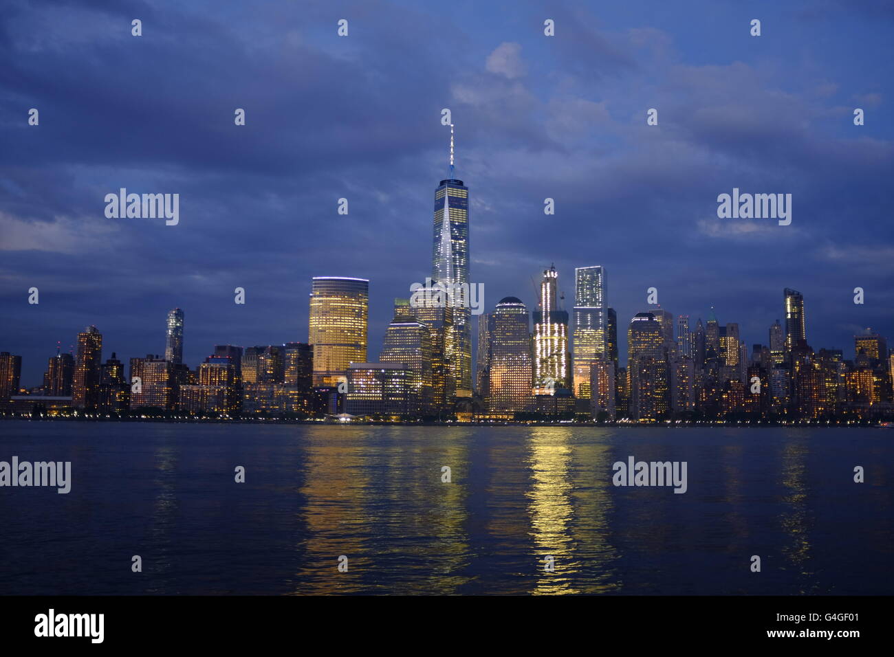 Lo skyline del centro cittadino inferiore di Manhattan, New York City, con quello nuovo World Trade Center dall'architetto David Childs. Foto Stock