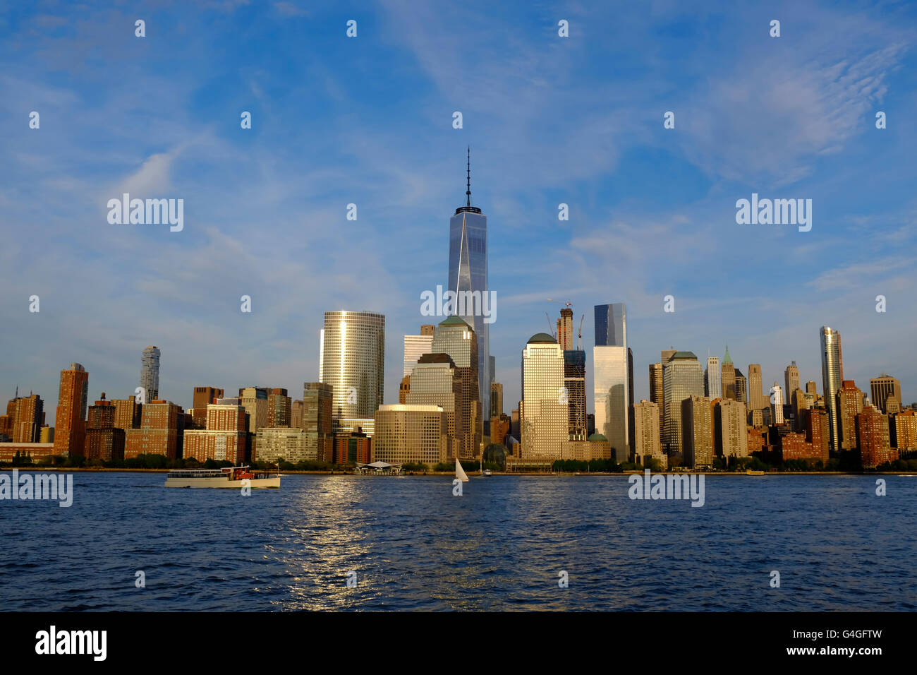Lo skyline del centro cittadino inferiore di Manhattan, New York City, con quello nuovo World Trade Center dall'architetto David Childs. Foto Stock