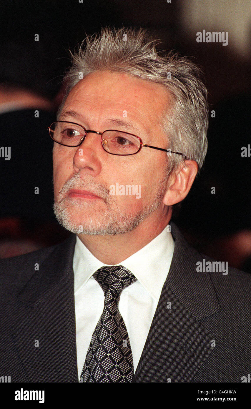 Direttore generale di BT, Sir Peter Bonfield, che ha incontrato Gordon Brown durante una colazione d'affari al Regency Hotel di Londra, dove Brown ha parlato a 150 dei principali leader economici asiatici della Gran Bretagna. Foto Stock