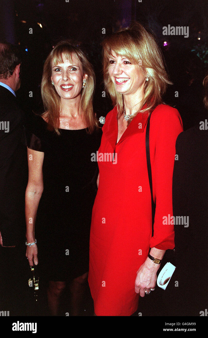 PA NEWS PHOTO 9/12/98 SUSAN SANGSTER (A SINISTRA) E SUA FIGLIA IN LEGGE, FIONA SANGSTER, ALLA FESTA DI LANCIO DELLA CELEBRITÀ PER L'APERTURA DEL PRIMO NEGOZIO LONDINESE DA PARTE DEI MIGLIORI GIOIELLIERI DI GINEVRA, DE GRISOGONO. Foto Stock