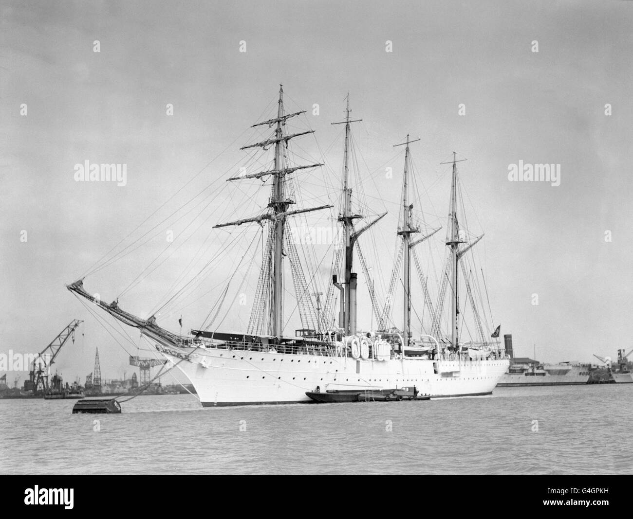 La nave marina brasiliana a quattro alberi, 'Almirante Saldanhaa', ancora di guida a Portsmouth. Si trova in una sosta di quattro giorni durante una crociera di nove mesi Foto Stock
