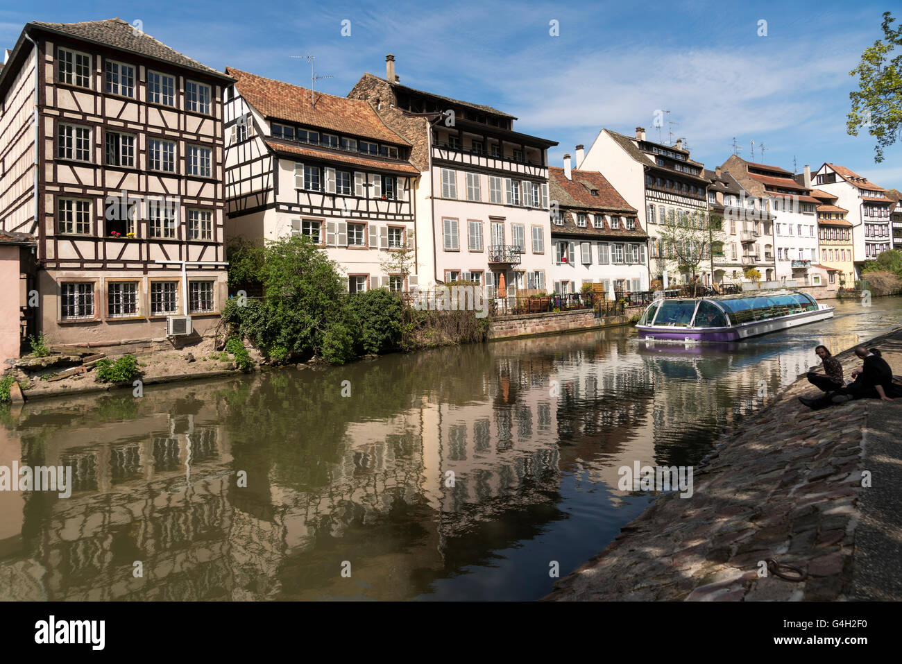 In legno case del quartiere storico Petite France di Strasburgo, Alsazia, Francia Foto Stock