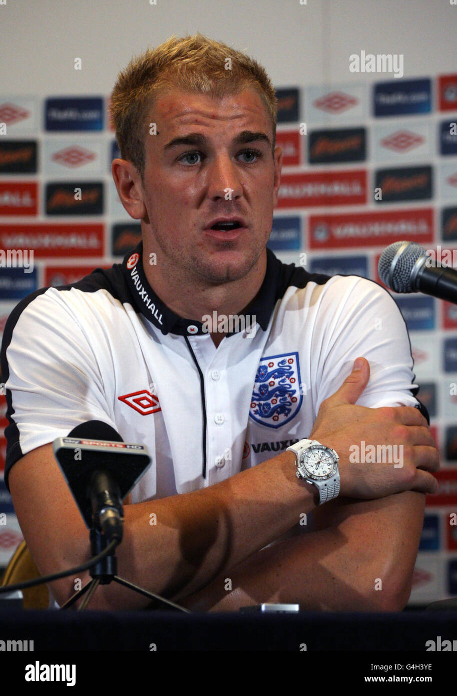 Il portiere inglese Joe Hart durante la conferenza stampa al Grove Hotel, Hertfordshire. Foto Stock