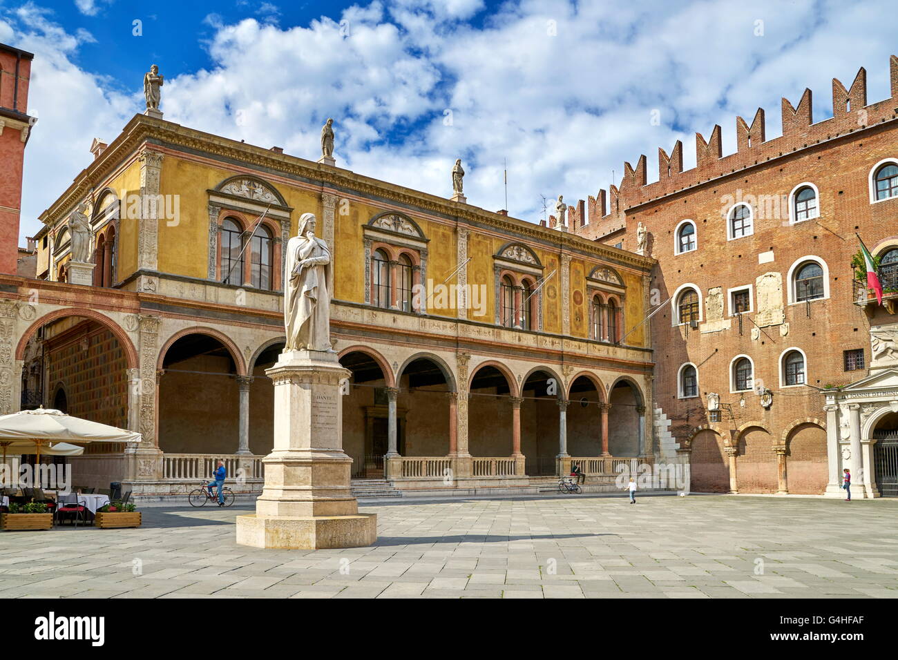 Piazza dei Signori, la città vecchia di Verona, regione Veneto, Italia Foto Stock