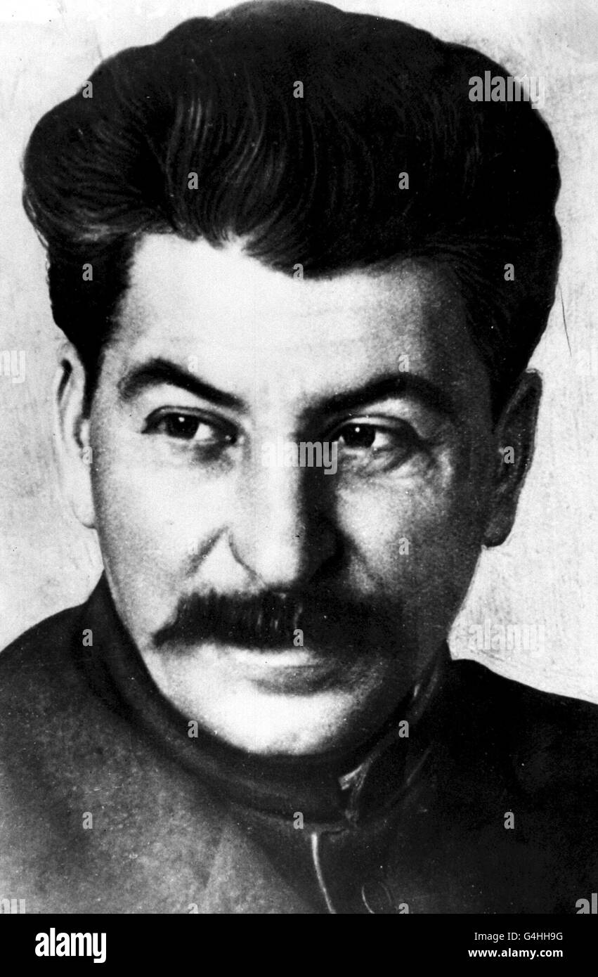 PA NEWS PHOTO MAGGIO 1932 UN RITRATTO IN BIBLIOTECA DI JOSEPH STALIN, LEADER DELL'UNIONE DELLE REPUBBLICHE SOCIALISTE SOVIETICHE Foto Stock