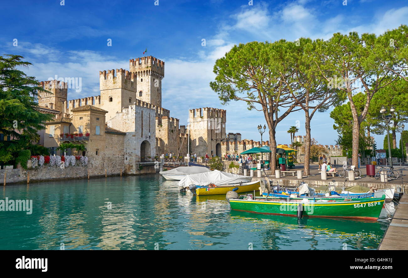 Castello Scaligero, Sirmione Lago di Garda, Lombardia, Italia Foto Stock