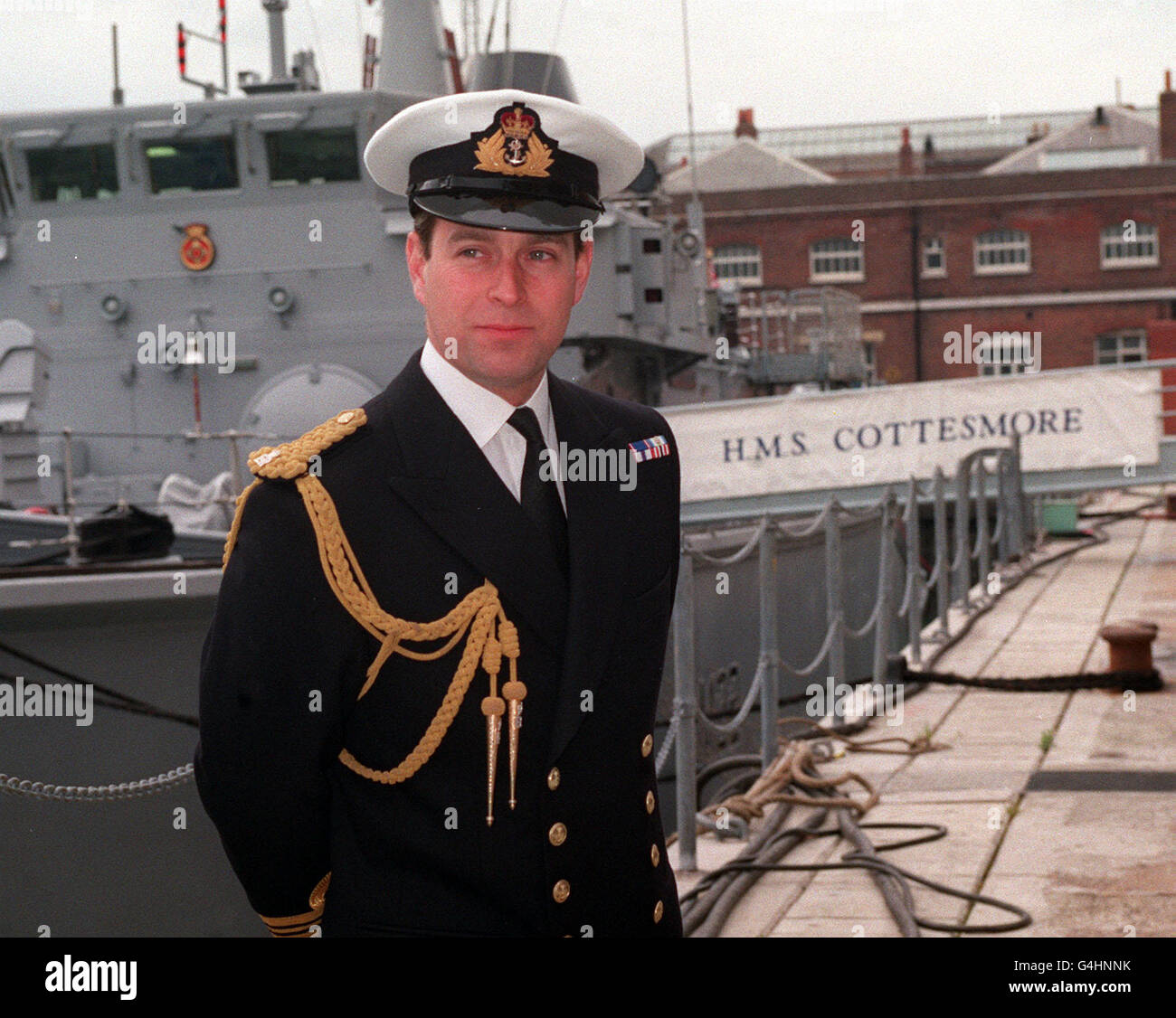 Il Duca di York prende il comando della HMS Cottesmore alla base navale di Portsmouth. Foto Stock