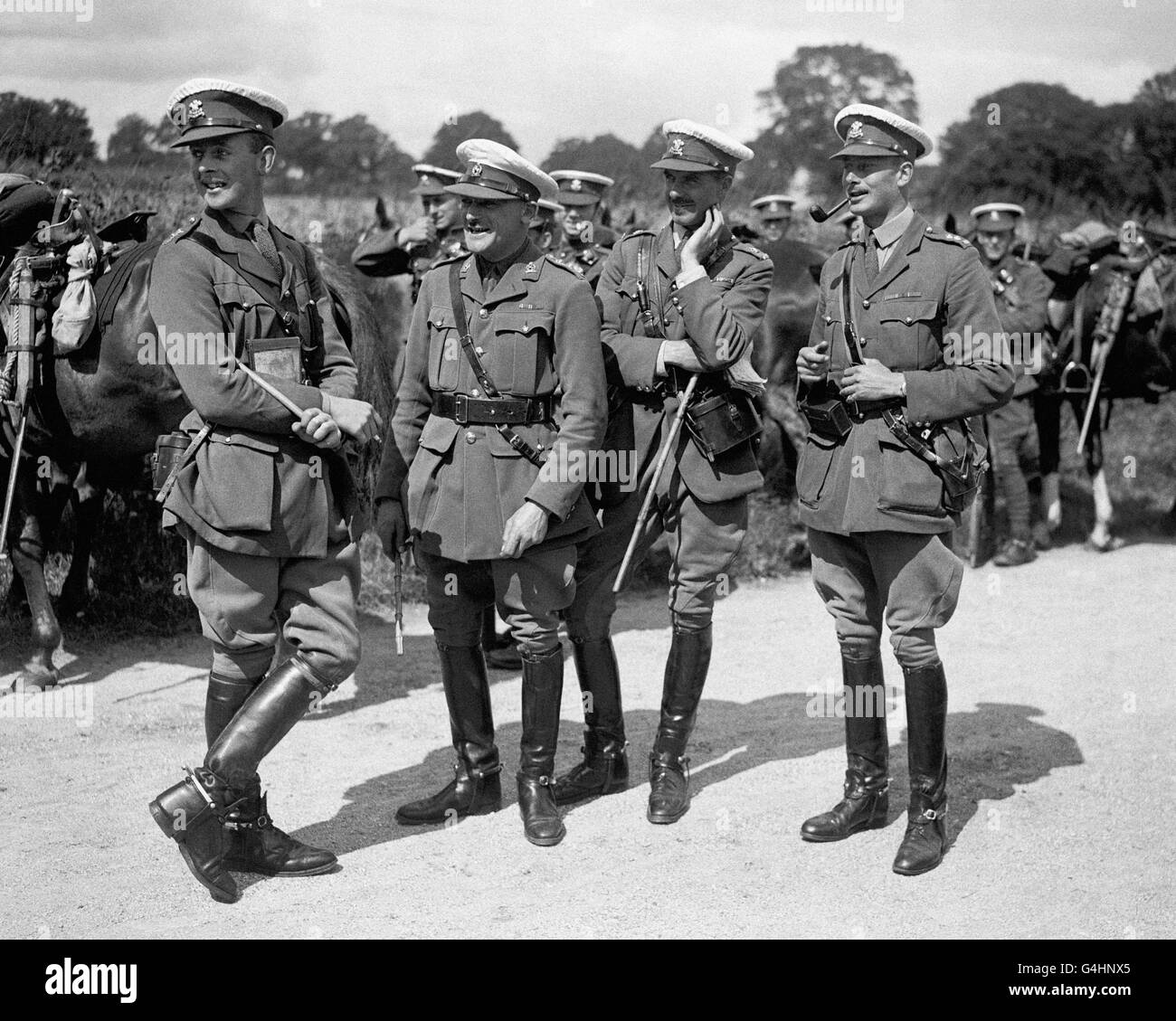 Il principe Enrico di York sulle manovre con il principe di Galles Hussars della prima Brigata di Cavalleria a Fox Hills, Aldershot. Foto Stock
