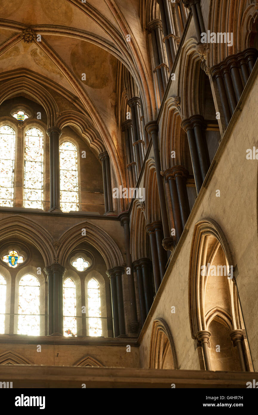Magnifici interni della Cattedrale di Salisbury Foto Stock