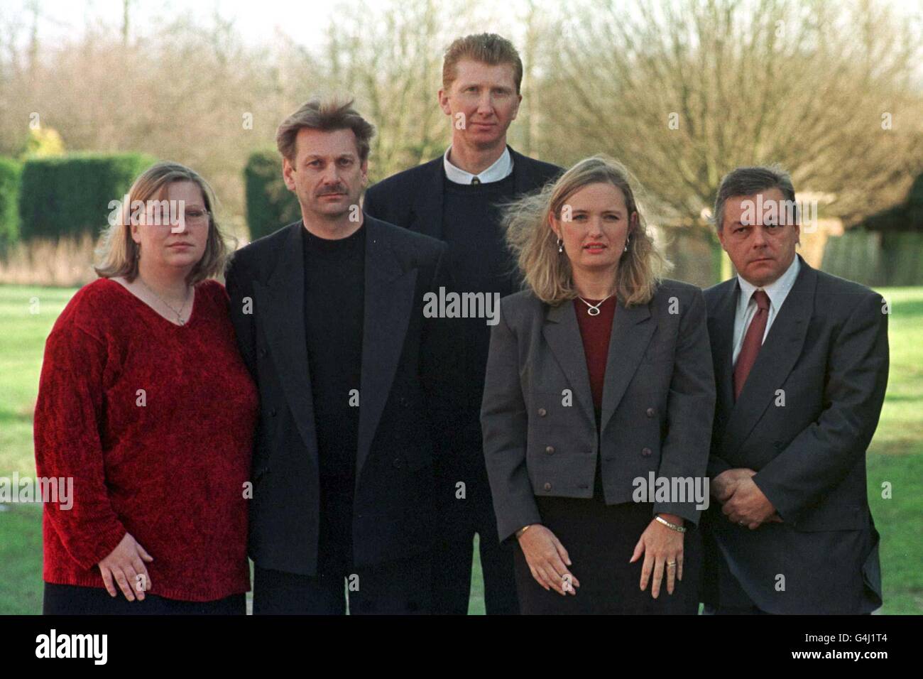 Membri del Bristol Heart Childrens Action Group: Da sinistra, Helen Rickard (Segretario di inchiesta pubblico), Malcolm Curnow (Segretario di informazione), Steve Parker (Segretario Generale), Machaela Willis (Presidente) e Trevor Jones (Tesoriere). * il gruppo ha rivelato che l'Infermeria reale di Bristol ha conservato - senza conoscenza o consenso dei genitori - i cuori e gli altri organi dei bambini che sono morti nelle operazioni. Foto Stock