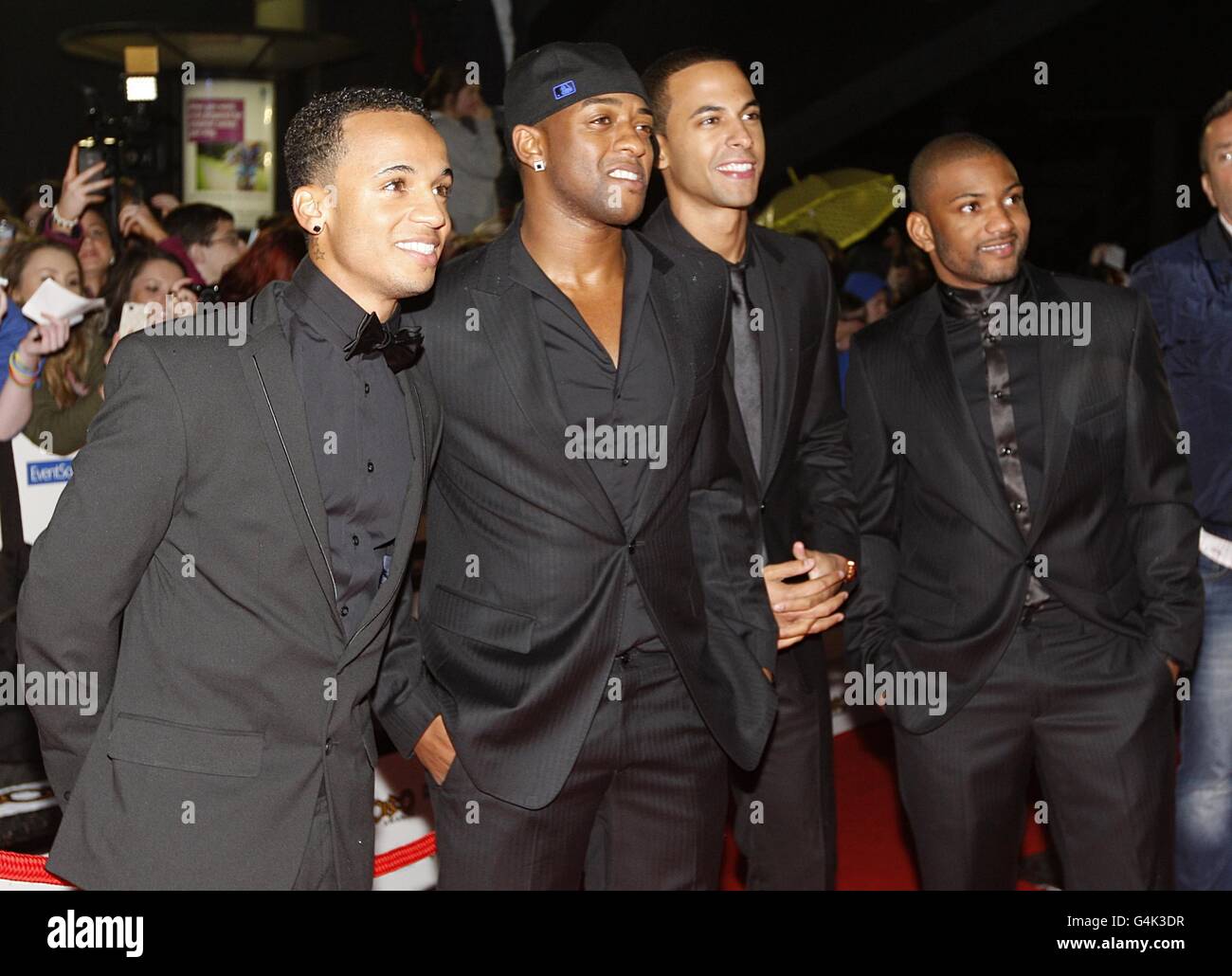 (Da sinistra a destra) Aston Merrygold, Jonathan Gill, Marvin Humes e Oritse Williams di JLS in arrivo per il MOBO Awards 2011, al SECC, Glasgow, G3 8YW. Foto Stock