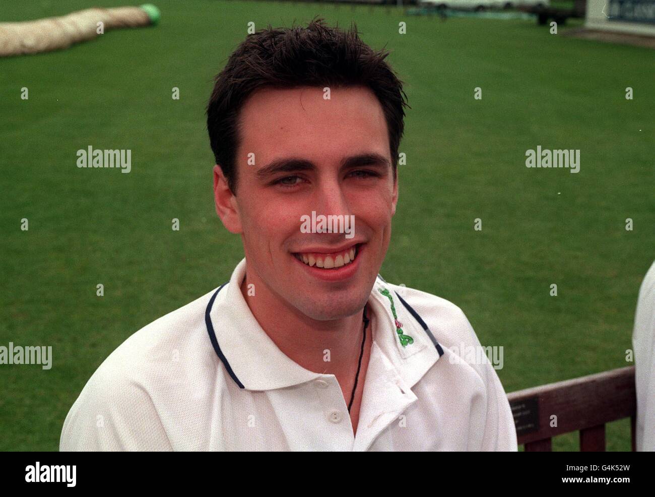 Simon Francis, membro della Hampshire County Cricket Team. Foto Stock
