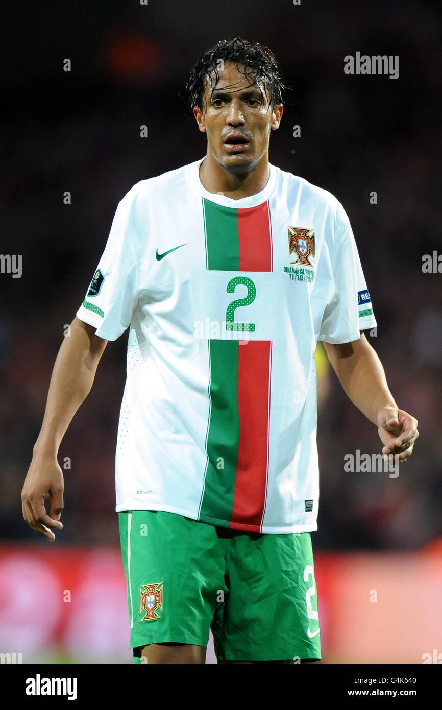 Calcio - UEFA Euro 2012 - Qualifiche - Gruppo H - Danimarca / Portogallo - Parken Stadion. Bruno Alves, Portogallo Foto Stock