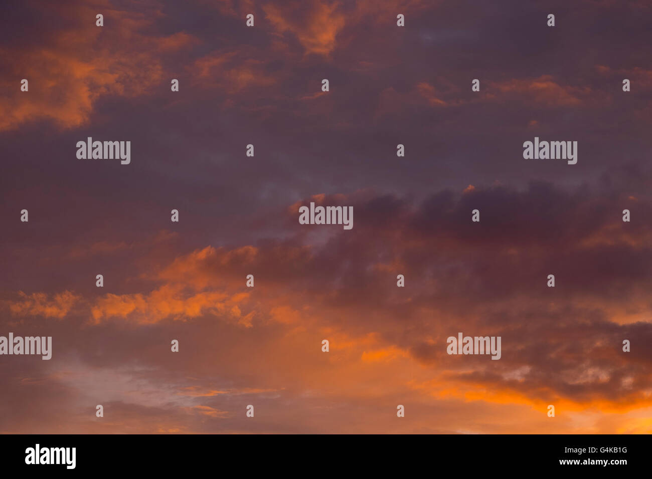 Tramonto nuvole sopra Leicestershire Foto Stock