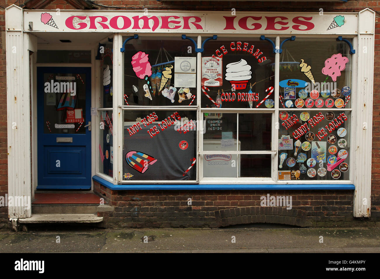 Una gelateria nella cittadina balneare di Cromer sulla costa nord del Norfolk. Foto Stock