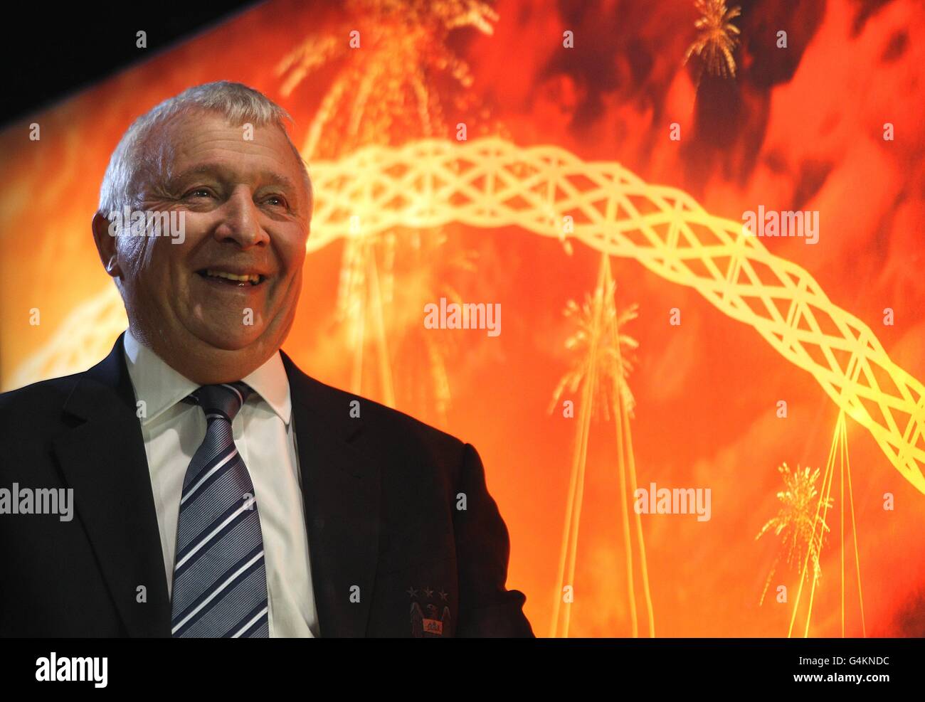 Calcio - Carling Cup - quarto turno - Wolverhampton Wanderers / Manchester City - Molineux. L'ex giocatore di Manchester City Mike Summerbee Foto Stock