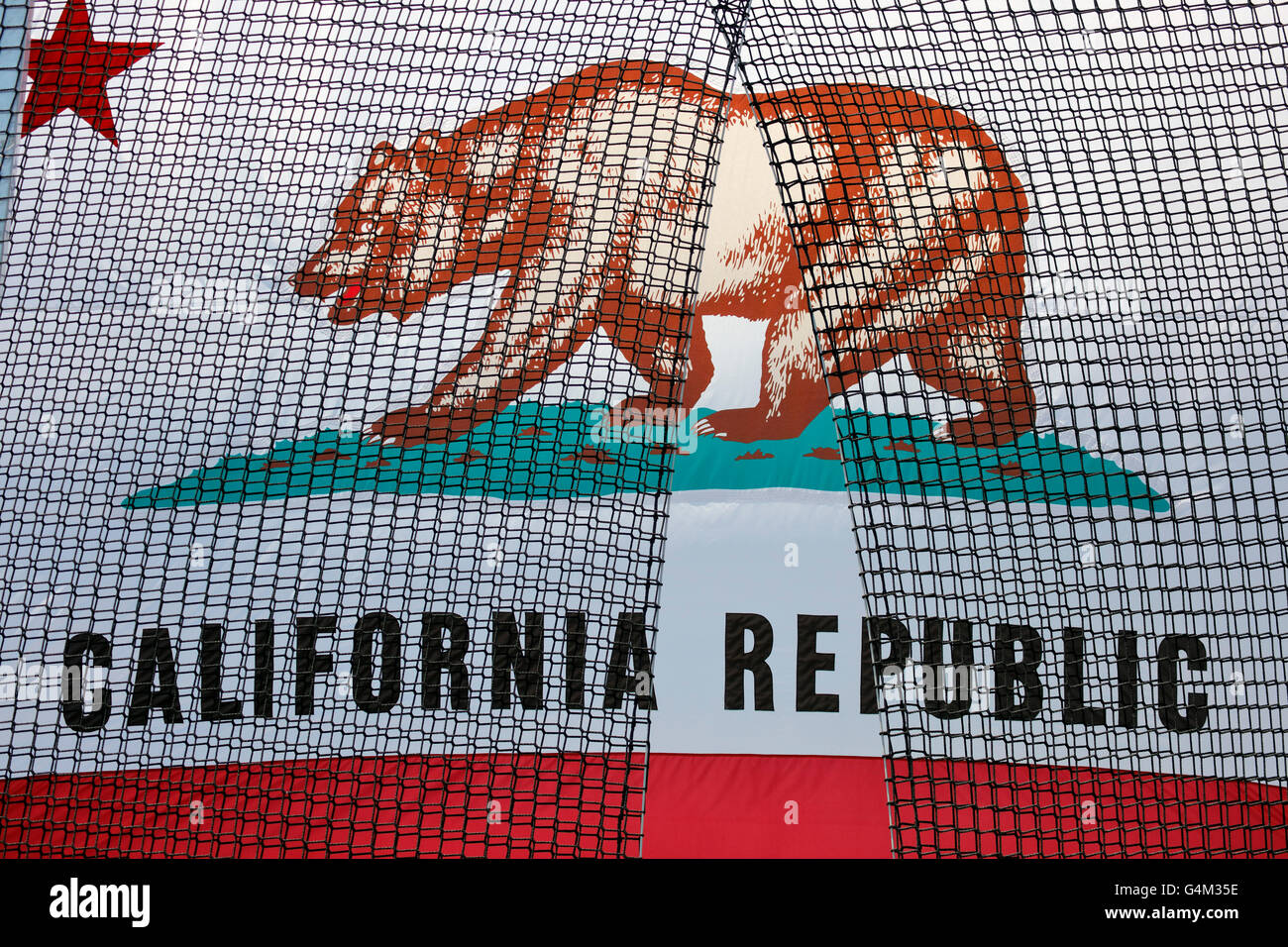 Bandiera di Stato di California con net su di esso Foto Stock