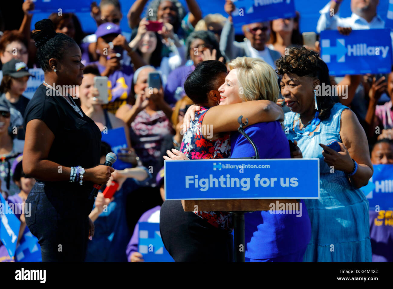 Elezioni presidenziali Hillary Clinton assiste 'uscire il voto" rally, Los Angeles Foto Stock