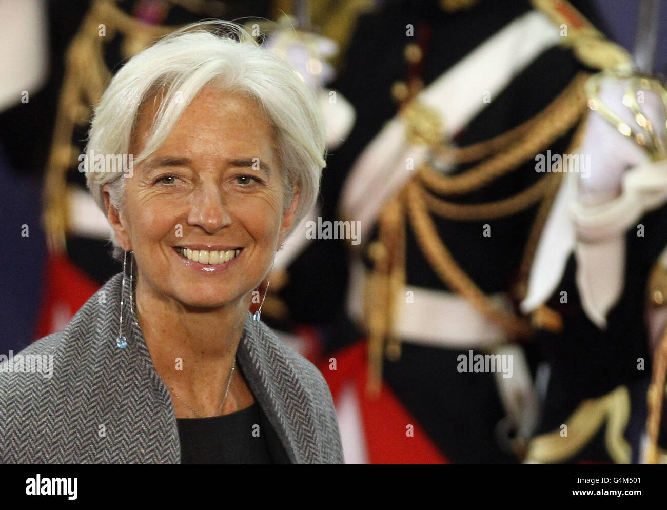 Direttore generale del Fondo monetario internazionale (FMI) Christine Lagarde lascia il centro congressi dopo il primo giorno del vertice del G20 a Cannes, Francia. Foto Stock