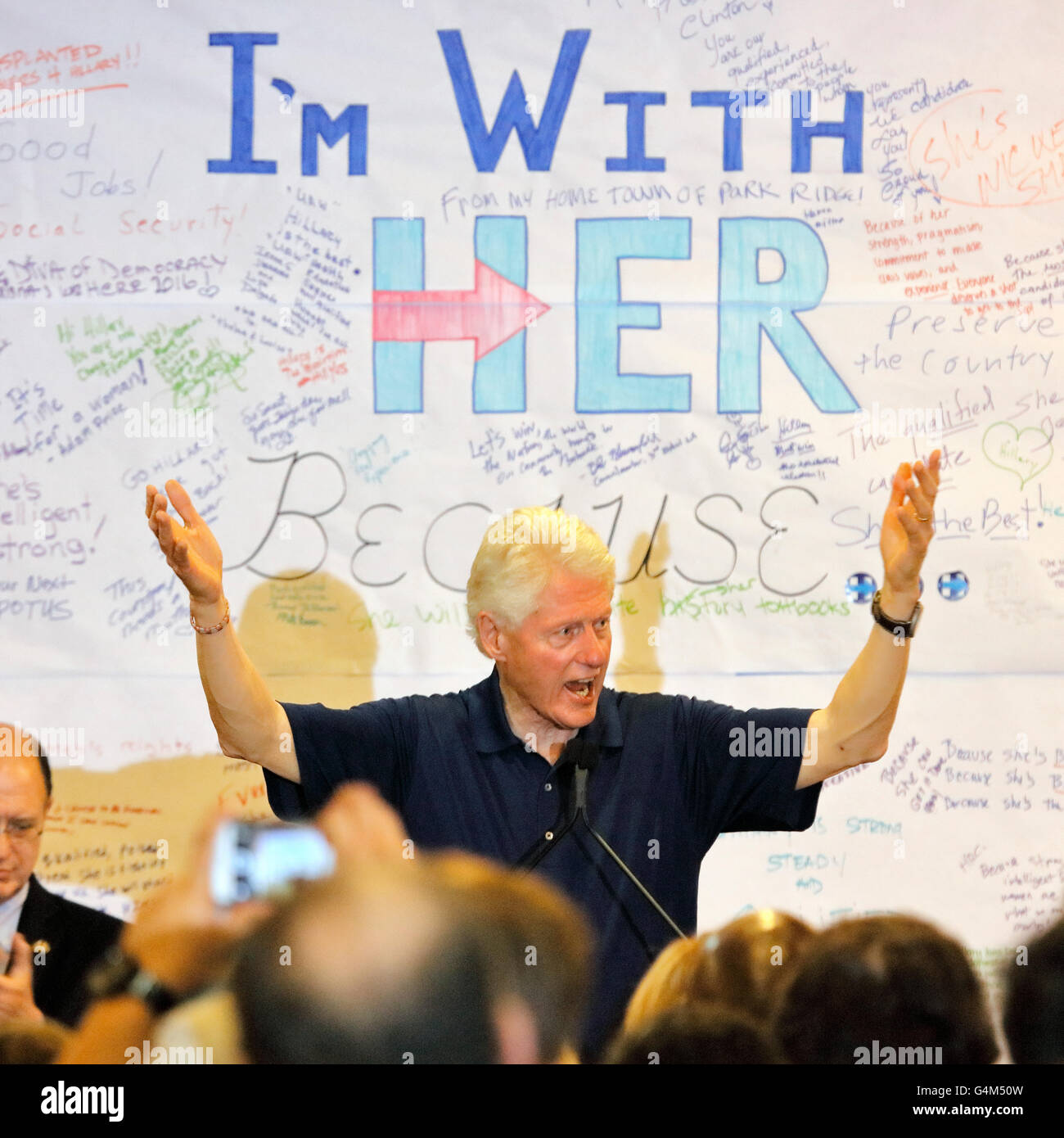 L'ex Presidente Bill Clinton parla a Hillary Clinton Rally, Woodland Hills, CA Foto Stock