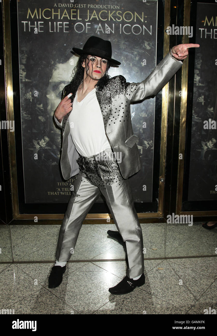Perry Pullman partecipa alla prima britannica di Michael Jackson: The Life of An Icon, all'Empire Cinema di Leicester Square, nel centro di Londra. Foto Stock