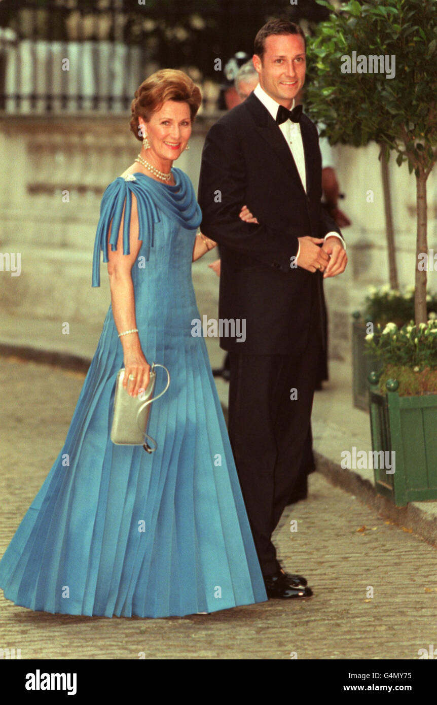 Regina Sonja di Norvegia cartolina 
