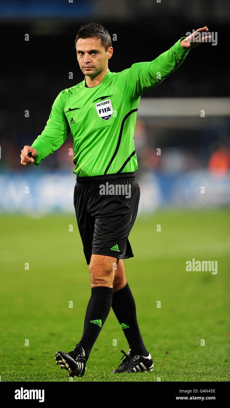 Calcio - UEFA Champions League - Gruppo A - Napoli / Manchester City - Stadio San Paolo. Damir Skomina, arbitro della partita Foto Stock