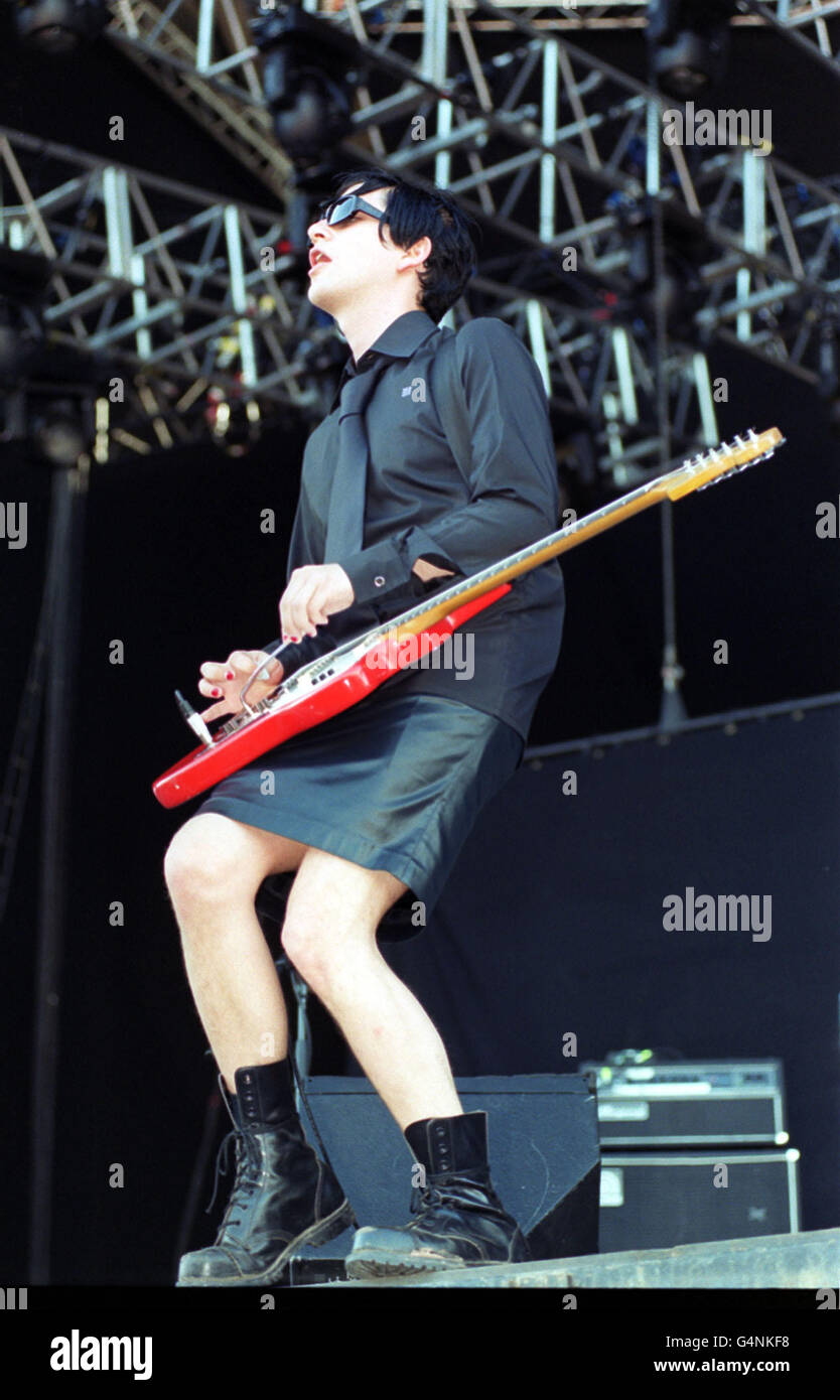 Brian Molko, cantante del gruppo pop placebo, ha suonato al Big Day out Music Concert al Milton Keynes Bowl. Foto Stock